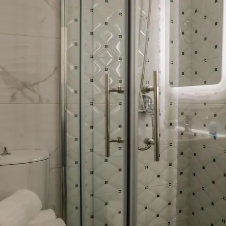 Lägenhetshotell La Fleur 3*